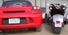 2spyders.JPG