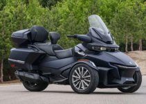 2022-can-am-spyder-rt-sea-to-sky-4.jpeg
