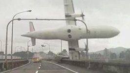 taiwan-plane-crashing.jpg