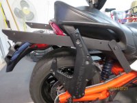 Givi Wingrack right side view mounts IMG_3583.jpg