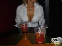 kitty & liz @ miranda lambert 11-6-07 029.jpg