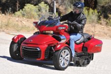 2016-Can-Am-Spyder-F3-Limited-action-10-590x393.jpg