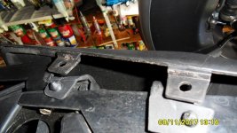 loose pins underneath spyder (2).jpg