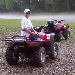 Lois 4 wheelin' on the Cumberland River