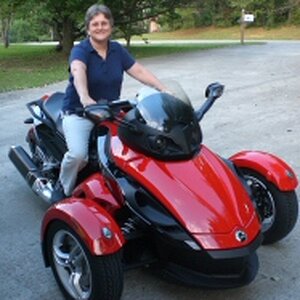 Cindy's New Spyder.  Took Delivery 09/19/2008.