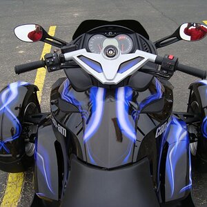 spyder from the back