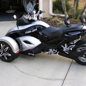 BUELL AND SPYDRRR 020