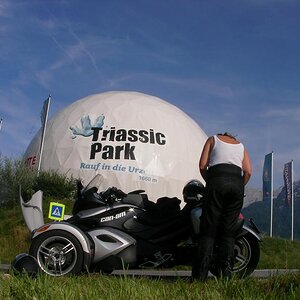 20 + in front of a teampark 35p
22 + intresting landmark     50p
86 + a gigant eastern egg   100p
76 + hot air baloon              50p
highest enterta