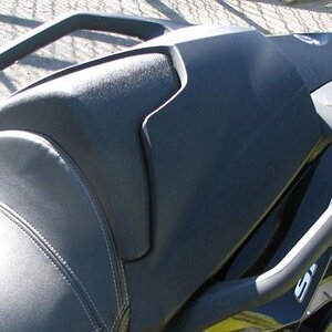Mono seat cowl