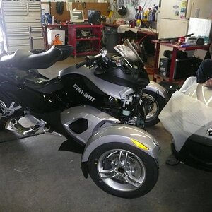 first spyder pics and 1st group ride 002