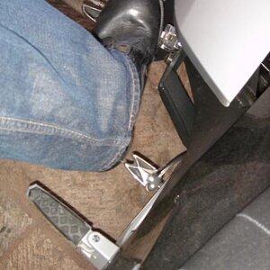 Left side Pegs & clutch