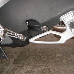 Pegs & Clutch Side View