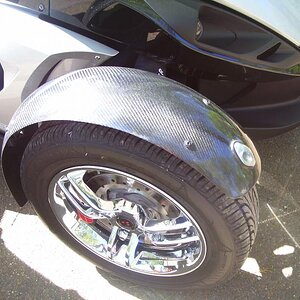 Carbon Fiber front right fender with Chrome Wheels