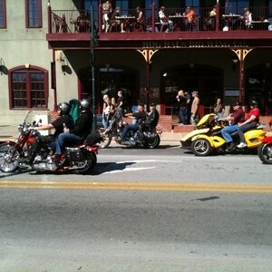 unknown spyder couple on dixon st.jpg