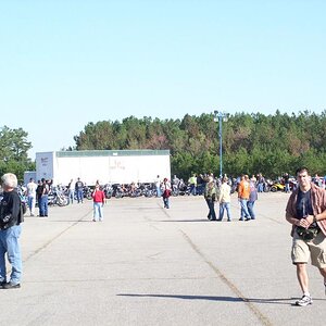 If you look carefully you see there is a yellow RS in the crowd