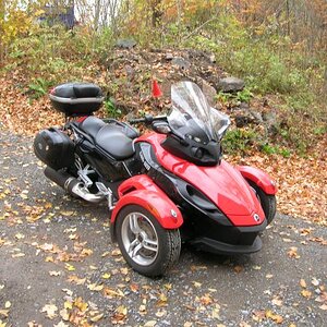 2009 SE5 with GIVI Bags all around.