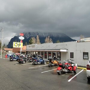 Washington State's Meet and Eat followed by ride to Snoqualmie Falls 4/2/11