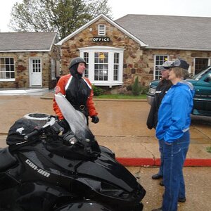 Meeting friends coming into Cuba...