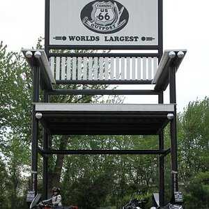 03   SpyderDeb and the World's Largest Rocker