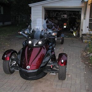 Getting ready to ride...Spyders in the Smokies here we come!