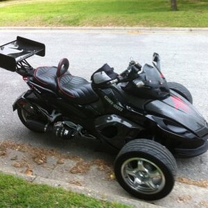 Good looking spyder, look fast.