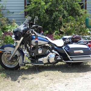 99 EG .. 2" lower and custom made seat pan. barely can see over the dash!!