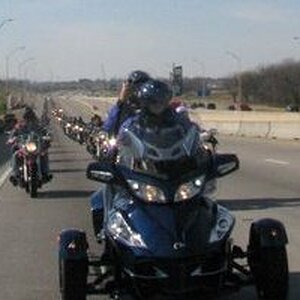 Big Texas Toy Run- Only Spyder in the group of hundreds of two wheeled bikes