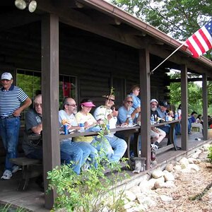 Spyder Lovers eating BBQ