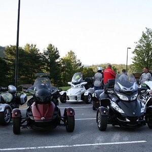 Coming home from Lamont's BBQ we pulled off the road to wait for one of our Spyders.