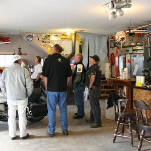 Les's Garage - the boys are in Man Cave Heaven!!!
Mike (MMCC), Butch, Bob (bobbobtar), Les Caswell