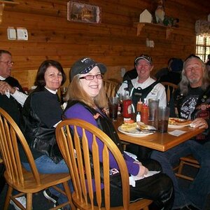 spyderridinggroupatbarbyplaceBW 2011