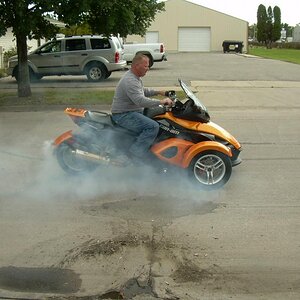 burn out001http://www.spyderlovers.com/forums/album.php?albumid=745&attachmentid=29535