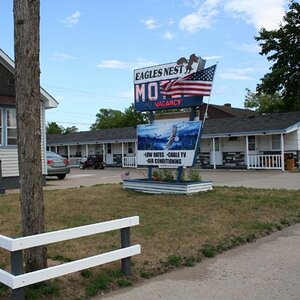 Escanaba, MI motel