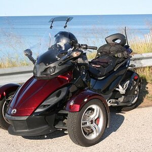 Spyder by the lake (MI)