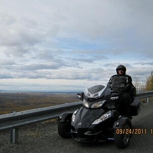 Akspyderflady @ Mile High Rd.