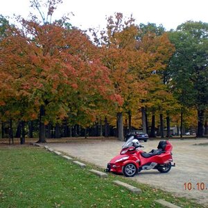 Michigan Color Tour 2011
Fitzgerald Park
Grand Ledge, MI