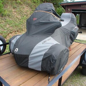 SpyderRT loaded on 7 x 12 trailer with 6 ratchet straps and custom cover