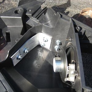 aluminum brace in speaker box