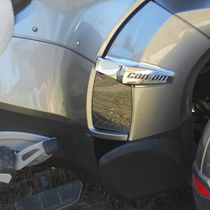 Radiator side vent cover