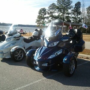 New Year's Day ride. Had another Spyder which was great.