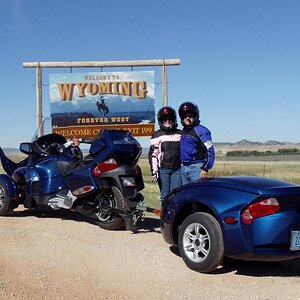 DSC00198           GOING TO THE DEVILS TOWER