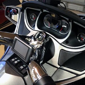 This photo is a bit better.