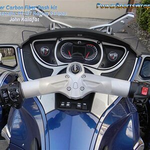 Here is a good view to show you what the Silver CF  can do to add some pizazz to any color RT dash.  Who wants solid black when you can personalize yo