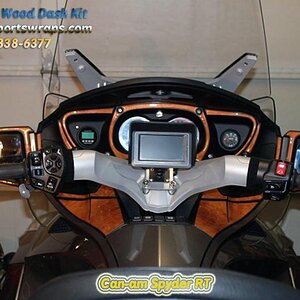 Another great example of how Honey Burl adds a classy look to any color Spyder