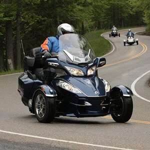 Johnnyg in the lead, then CJ/johnnyg, Cleanandgreen watching my back