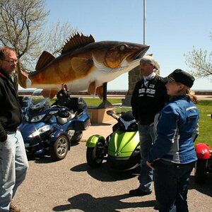 Butch, Troy (Elphaba) Vikki (SpyderVikki), & Tommy (fireplug98)