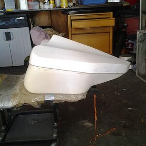 Prototype lid and seat pan 1