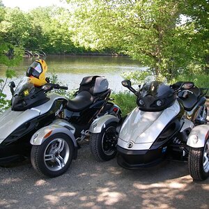 2008 05 28 14 30 25 0033

Spyders by the Hudson