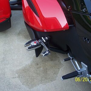 Widow Pegs with Stirrups