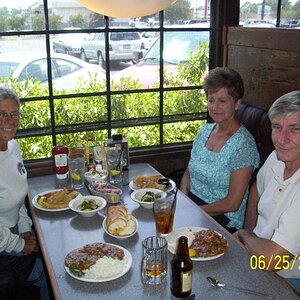 Don's Seafood Meals, Lafayette, LA